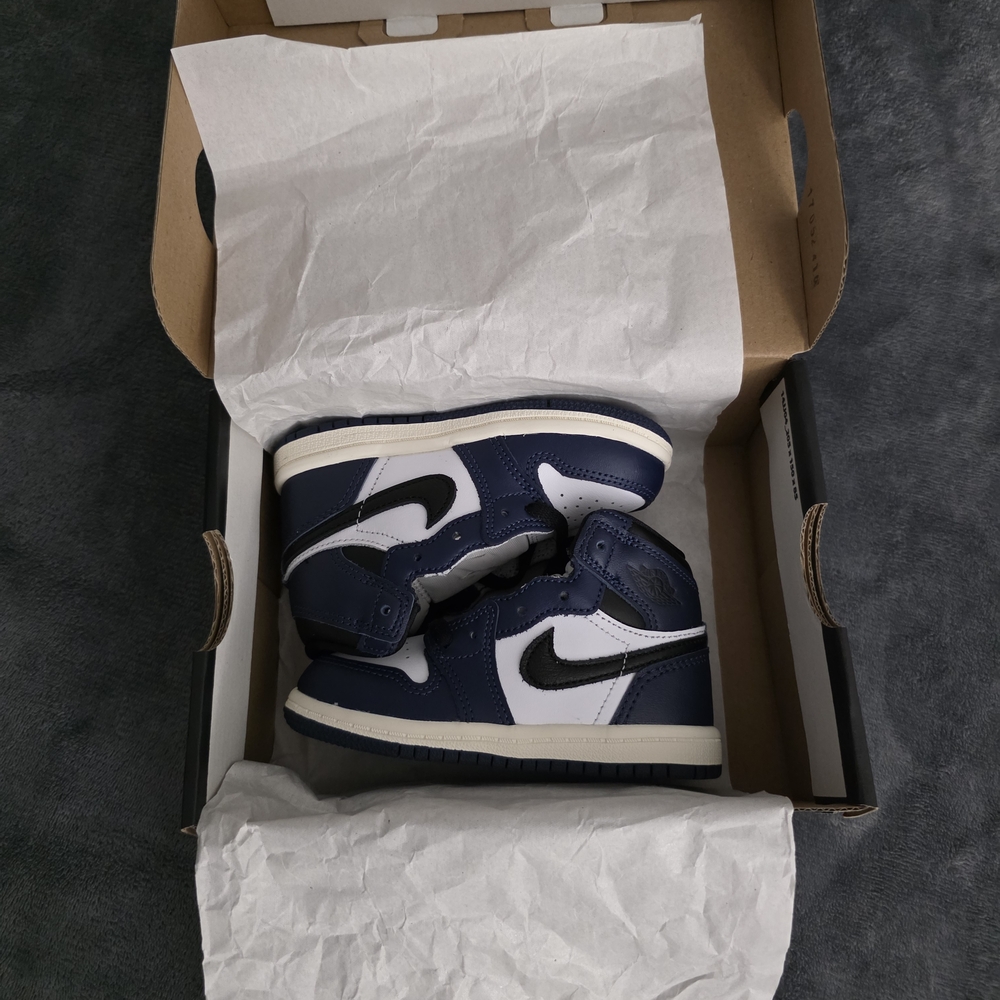 Jordan 1 Retro High OG (TD) Sneakers - Picture 3 of 9